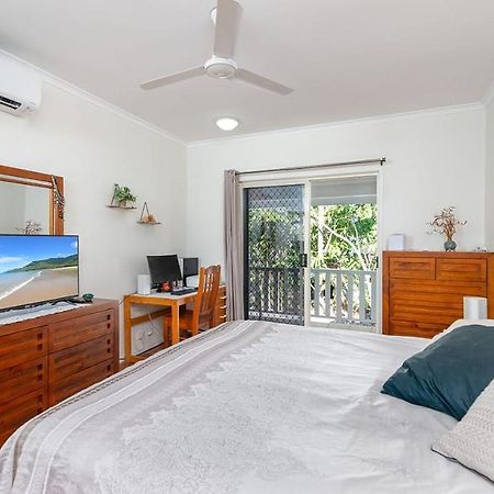 Modern 2 Bedroom Townhouse - Four Mile Beach Escapes Порт Дуглас Экстерьер фото